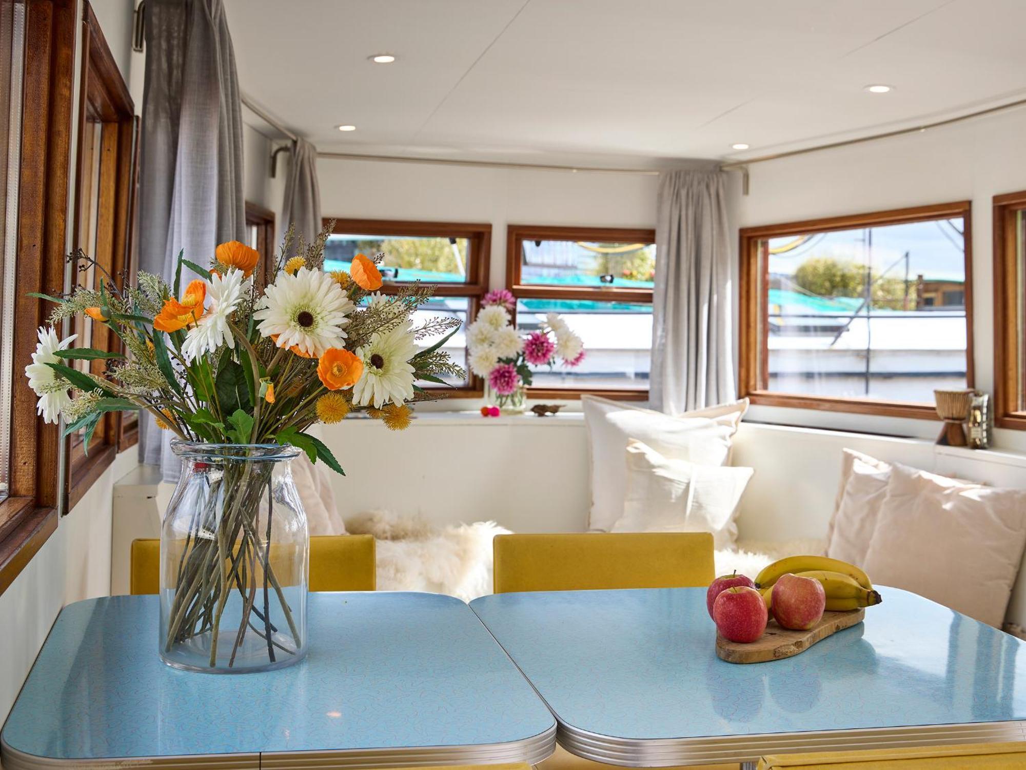 Your Houseboat Amsterdam Hotel Exterior photo