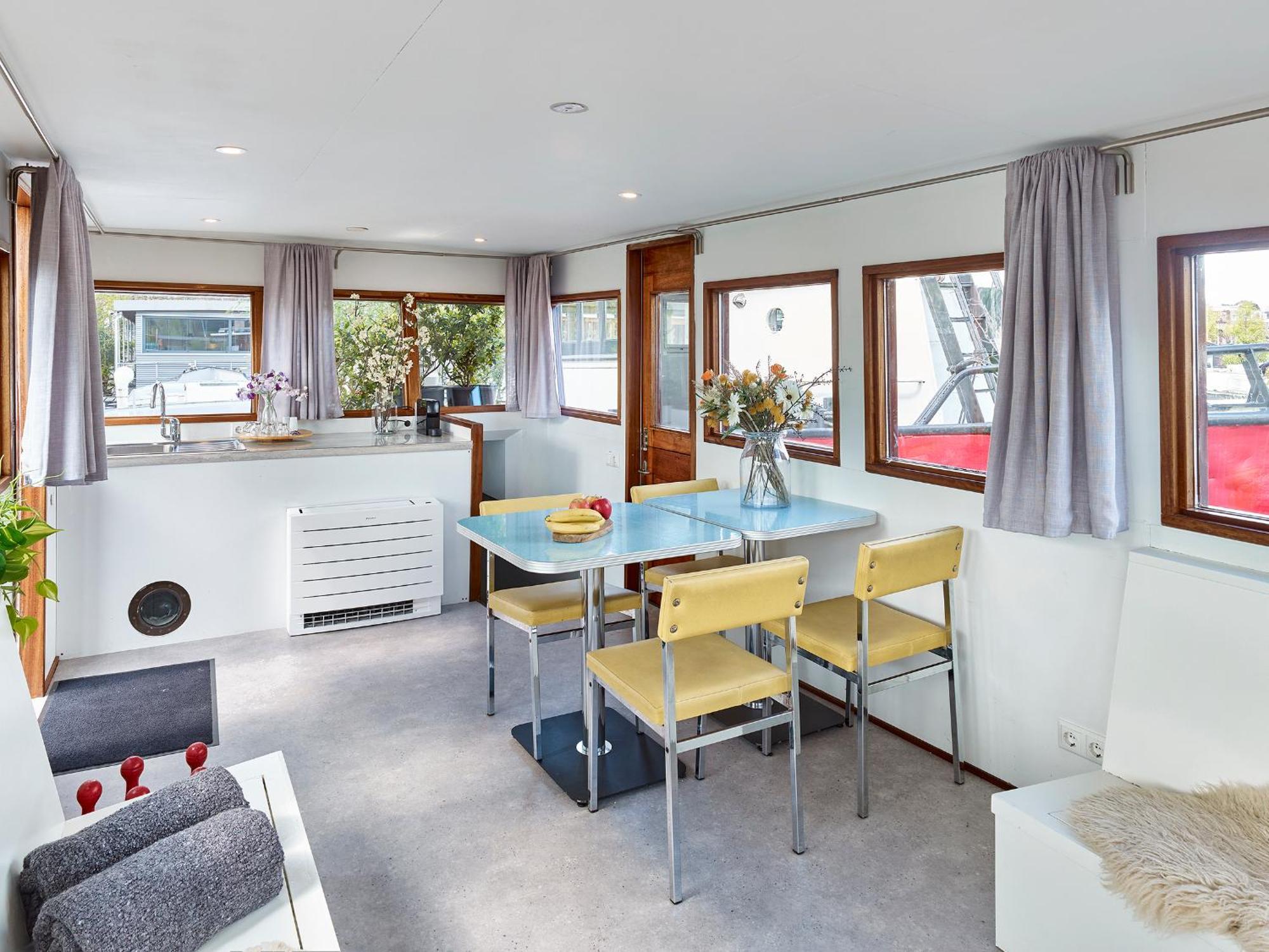 Your Houseboat Amsterdam Hotel Exterior photo